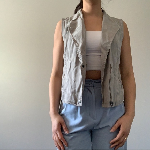 Banana republic  vest size 4 light grey/green - Picture 9 of 12